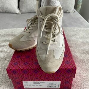 Tory Burch Annie sneaker Size 8.5